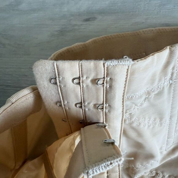 Brabic Adjustable Front Buckle Pleated Tummy Control Shapewear Nude S NWT IN PKG - Picture 9 of 10